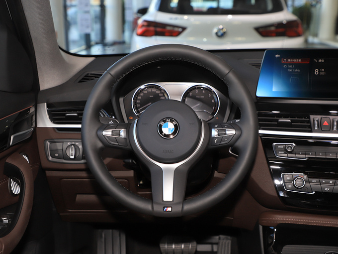 华晨宝马  sDrive20Li 方向盘
