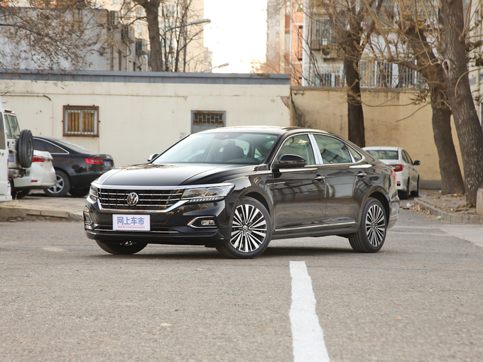 上汽大众  改款 380TSI 尊贵版 左前正45度