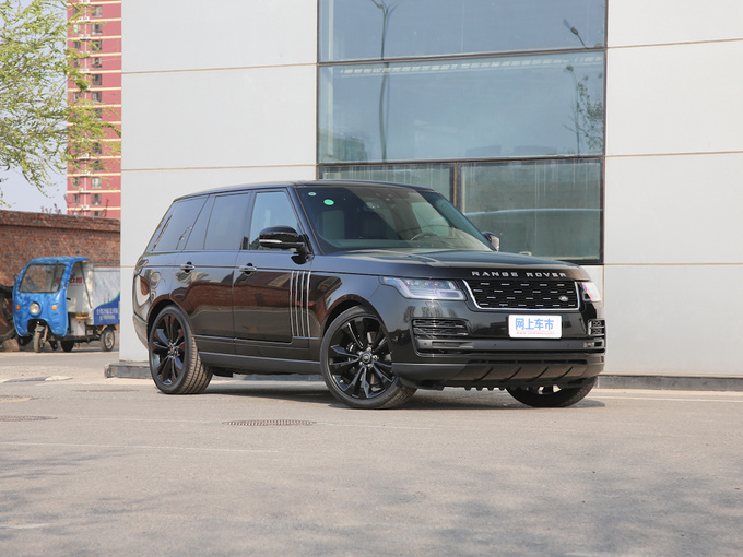 路虎  5.0 SC V8 右前正45度