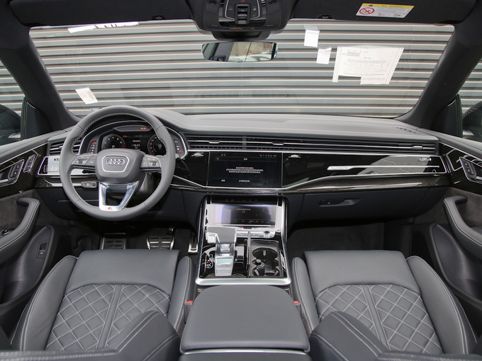 奥迪(进口)  55 TFSI 大中控全景