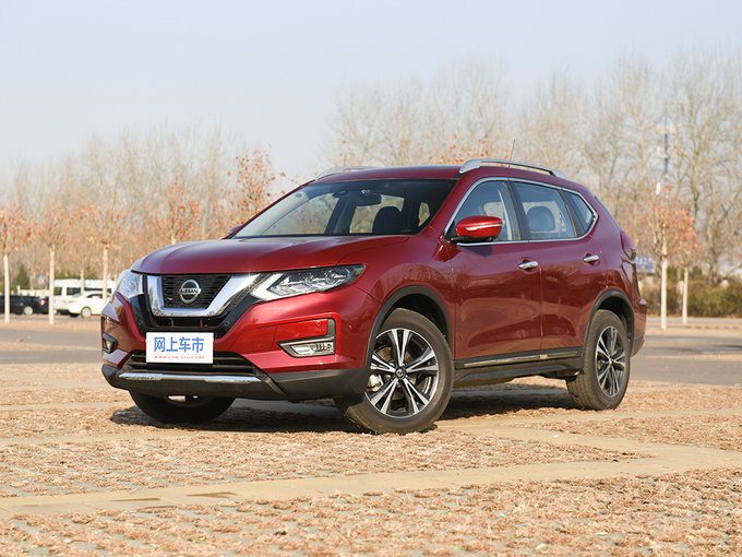 东风日产  2.5L CVT 4WD XL 左前正45度