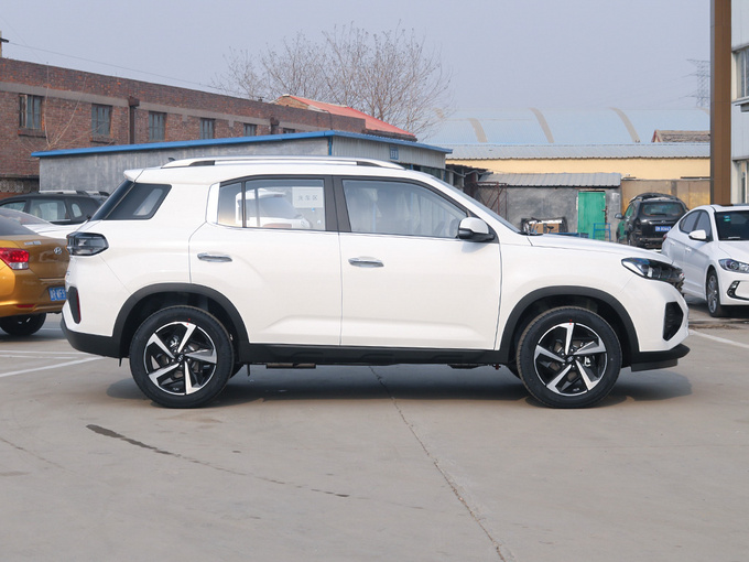 北京现代 2.0L 正右侧