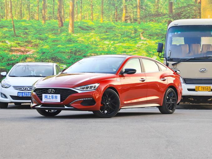 北京现代  280TGDi 左前正45度