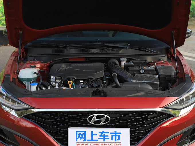 北京现代  280TGDi 发动机舱