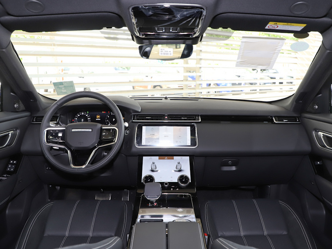 路虎  P250 大中控全景