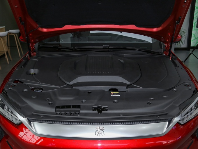 比亚迪  EV 500KM 尊贵型 发动机舱