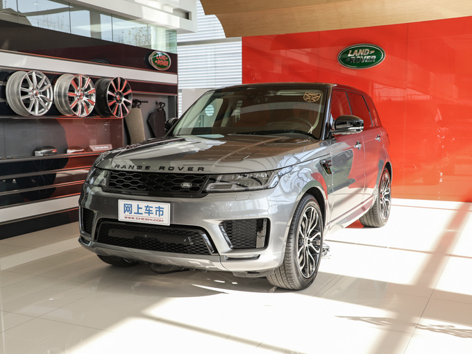 路虎  3.0 L6 左前正45度