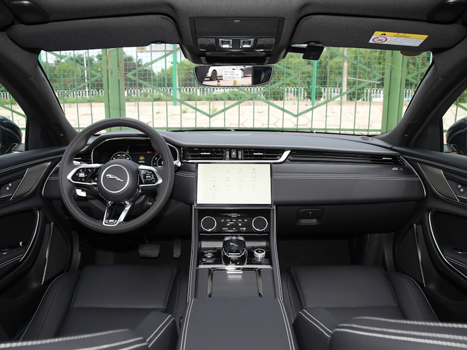 奇瑞捷豹路虎  XFL 2.0T P250 大中控全景