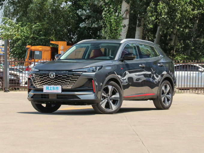 长安汽车  第二代 1.5T DCT尊贵型 左前正45度