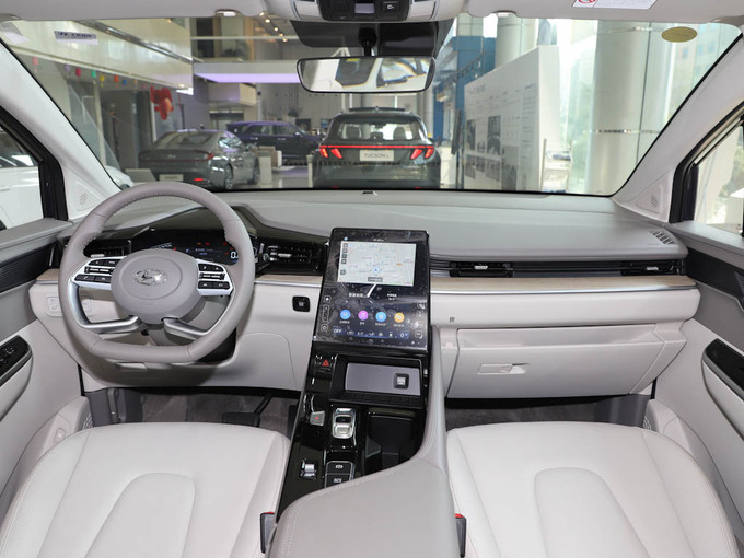 北京现代  270TGDi 尊贵版 大中控全景