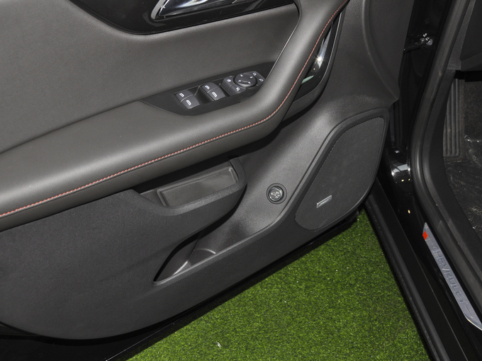 雪佛兰（国产）  轻混 650T RS Twin-Clutch四驱7座