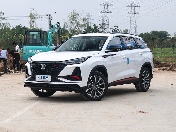 长安汽车  2.0T 左前正45度