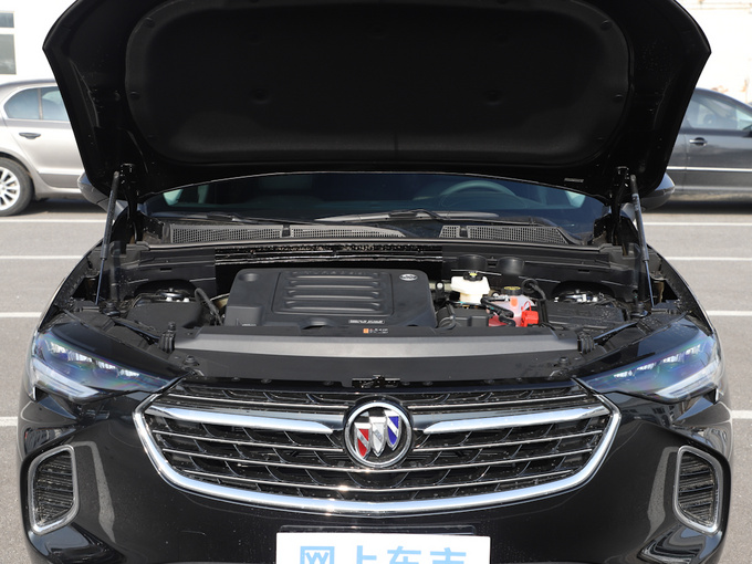 别克  552T 发动机舱