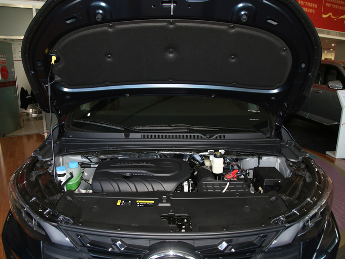 广汽传祺  Pro 270T 自动精英版 发动机舱