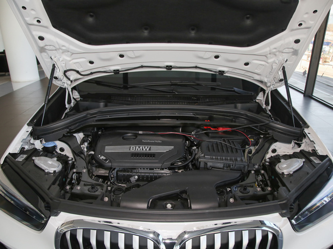 华晨宝马  sDrive20Li