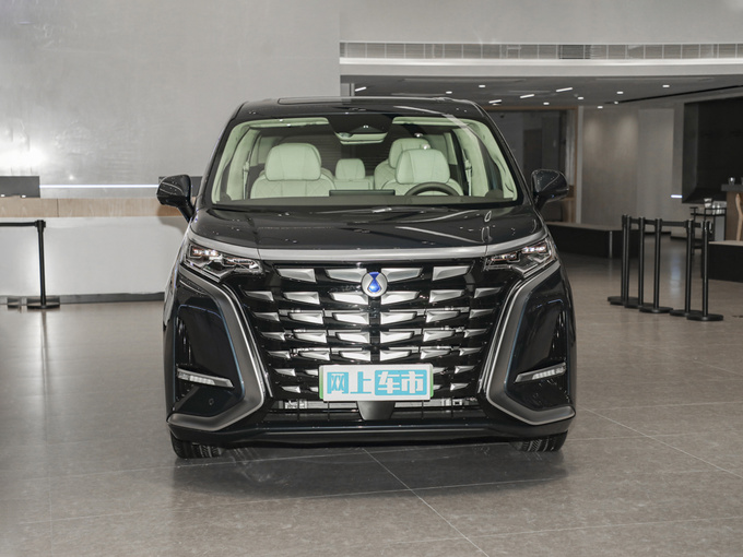 腾势汽车  DM-i 970 正前