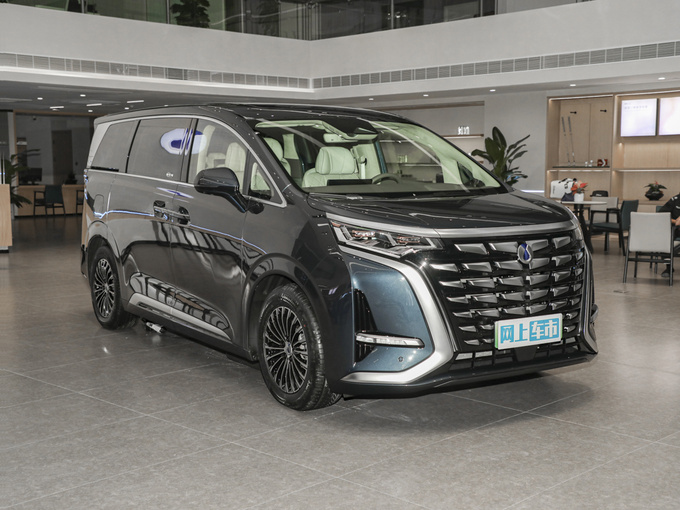 腾势汽车  DM-i 970 右前正45度