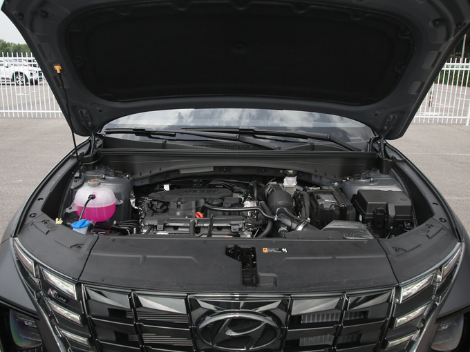 北京现代  途胜L 1.5T 20周年纪念款 N