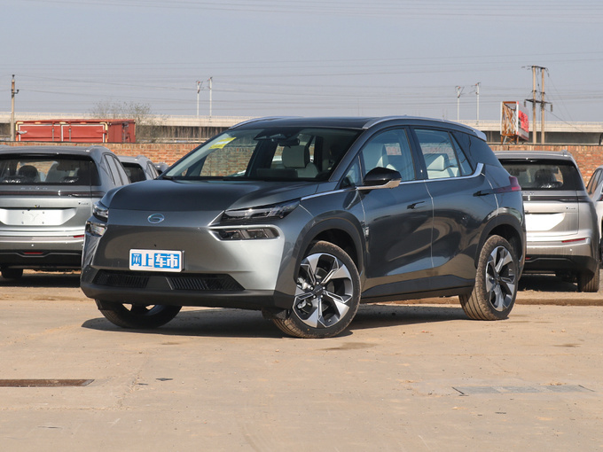 埃安  Plus 80 智享七座版