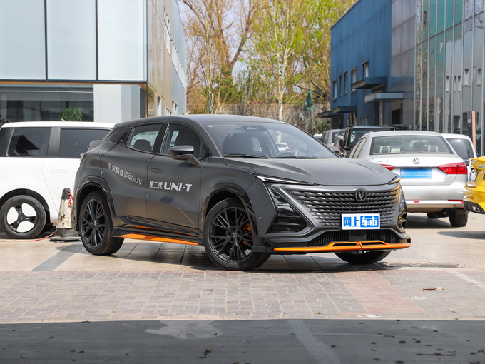 长安UNI  第二代 1.5T 运动版