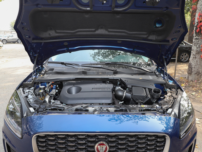 奇瑞捷豹路虎  进取运动版 R-DYNAMIC