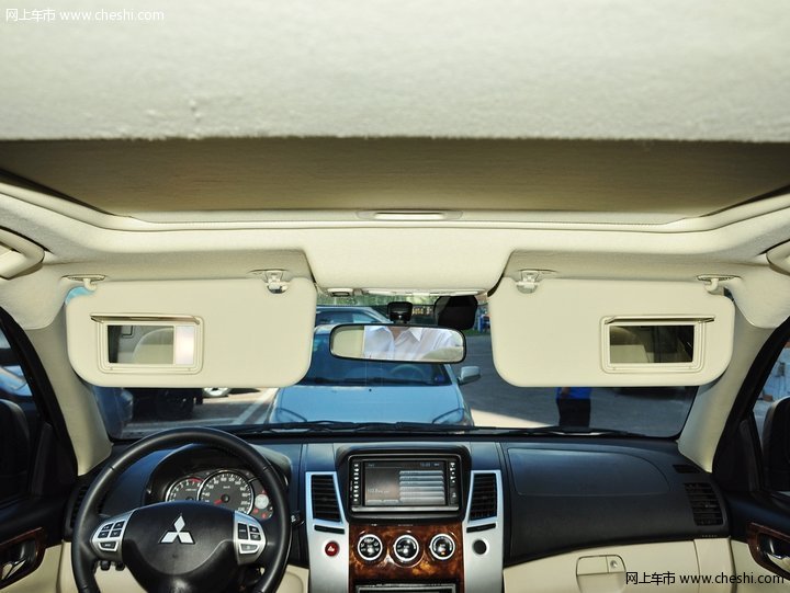 帕杰罗-劲畅车厢座椅图