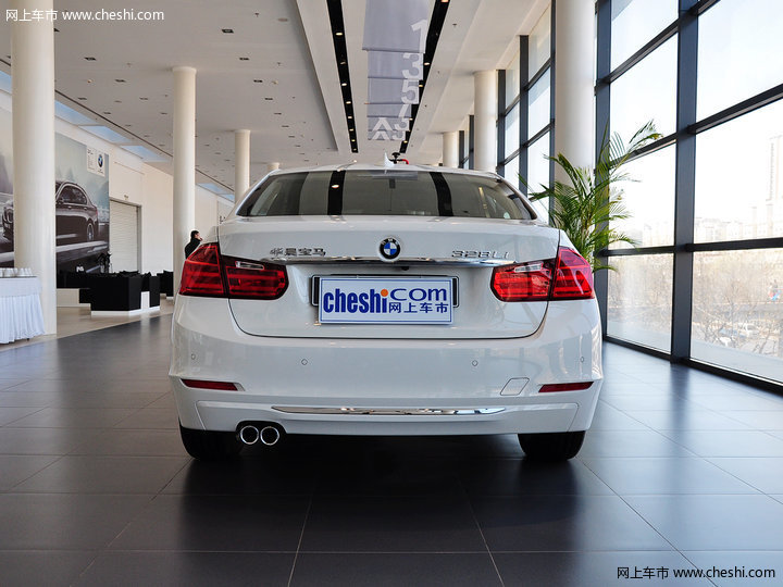 宝马3系外观图