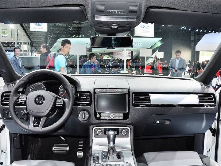 途锐中控方向盘图