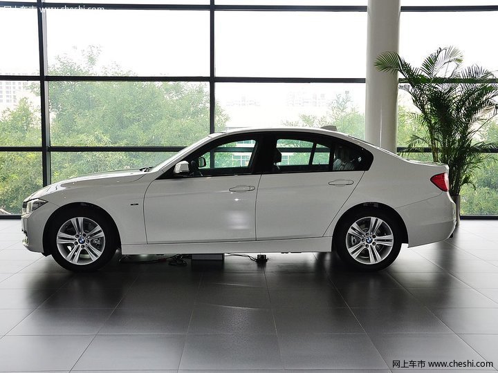 宝马3系外观图
