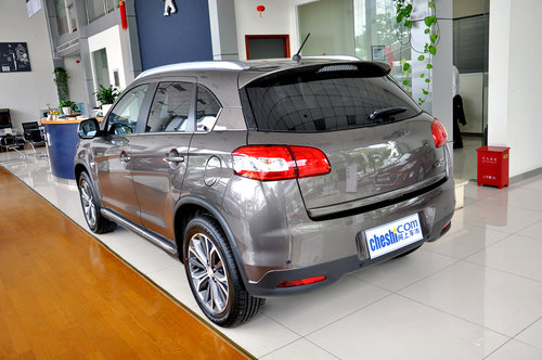 同平台的不同演绎实拍进口标致4008