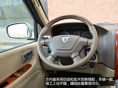 后排空间很强大 体验福田蒙派克9座MPV