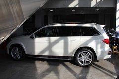 奔驰GL550现车 带雷达测距最低158万售