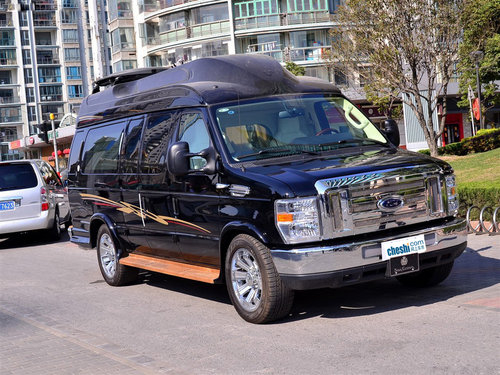 福特e350房车现车到店 低价享浪漫旅程