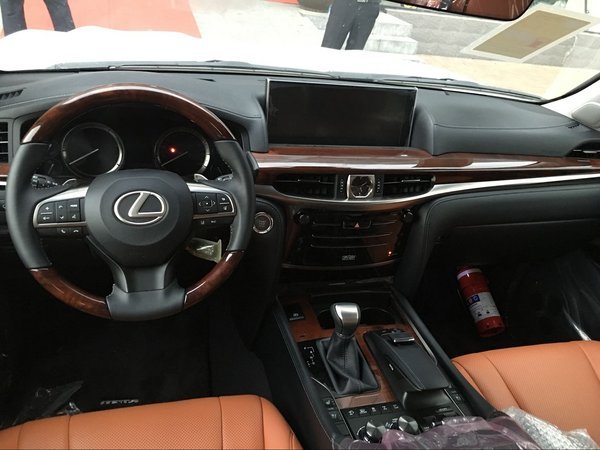 17款雷克萨斯LX570价格空间远远超出想象-图6