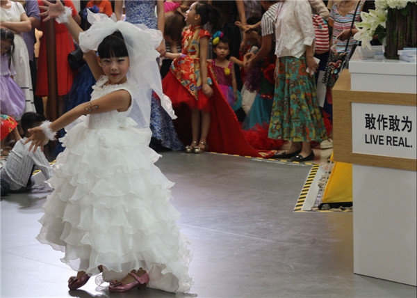 轩之宝宝马助力保定市少儿汽车模特大赛-图3