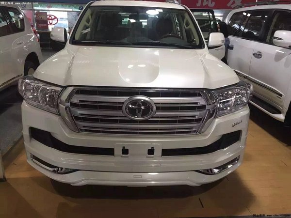 2016款丰田酷路泽4.0丐版北京现车价格-图1