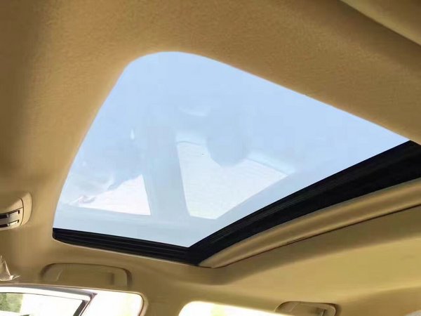 16款中东版丰田霸道2700 短轴三门版现车-图8