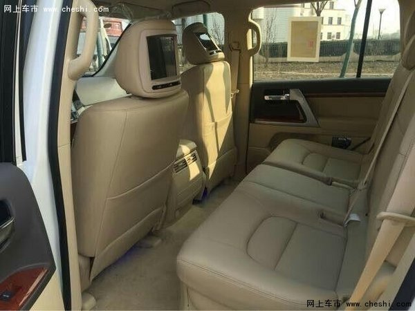 16款丰田酷路泽4000配置解析 最低55.8万-图12