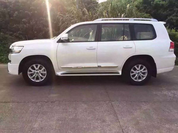 16丰田酷路泽4600行情 动力越野亲情奉献-图3