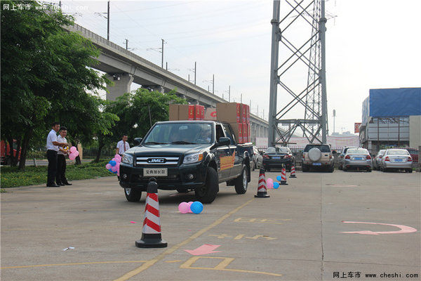 2016款江铃皮卡全新上市 再掀行业新潮-图7