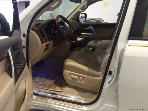 2015款丰田酷路泽5700现车 白色88万批发-图5