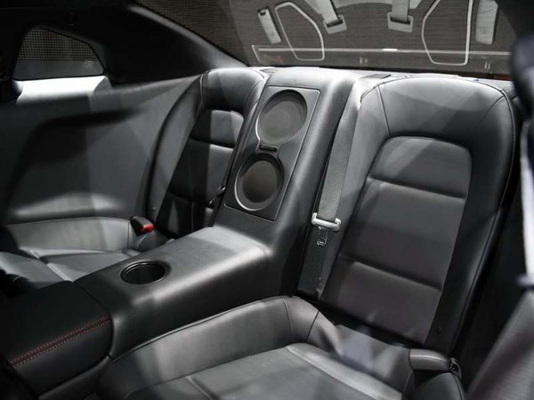 17款日产尼桑gtr战神马力高 百公里加速达到2.72秒