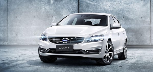 惠州鑫惠沃尔沃4S店迎来首位车主-图3