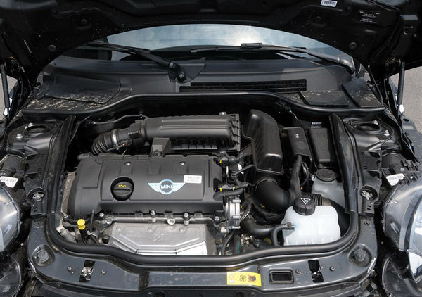 mini clubman bond street依然搭载的是1.6l和1.