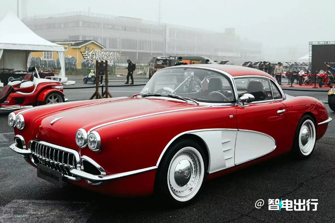 比亚迪海豚复古跑车曝光官方售价59.8万元-图2