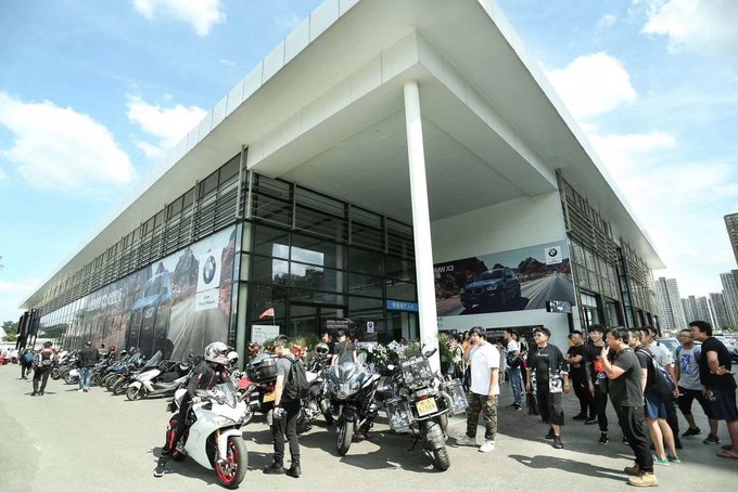 瑞宝bmw摩托车4s中心开业 车友购车首选