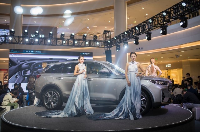 大AI无疆 奔腾T99华中区旗舰驾临-图1