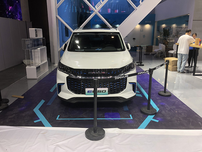 续航350km 颜值高价格不贵 上汽大通EG50怎么样-图2