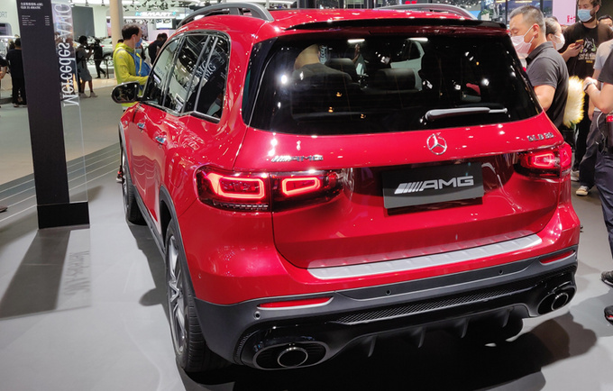 奔驰全新AMG GLA/GLB 35亮相国产版即将上市-图3