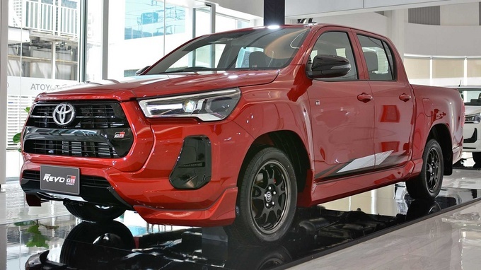 2022款丰田hiluxrevogr版泰式风味经典改装